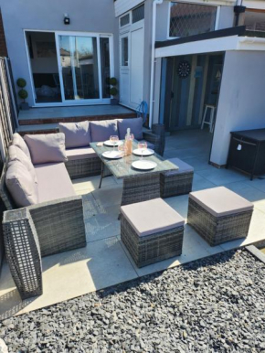 Delightful newly renovated 3-bed house with garden beach hut